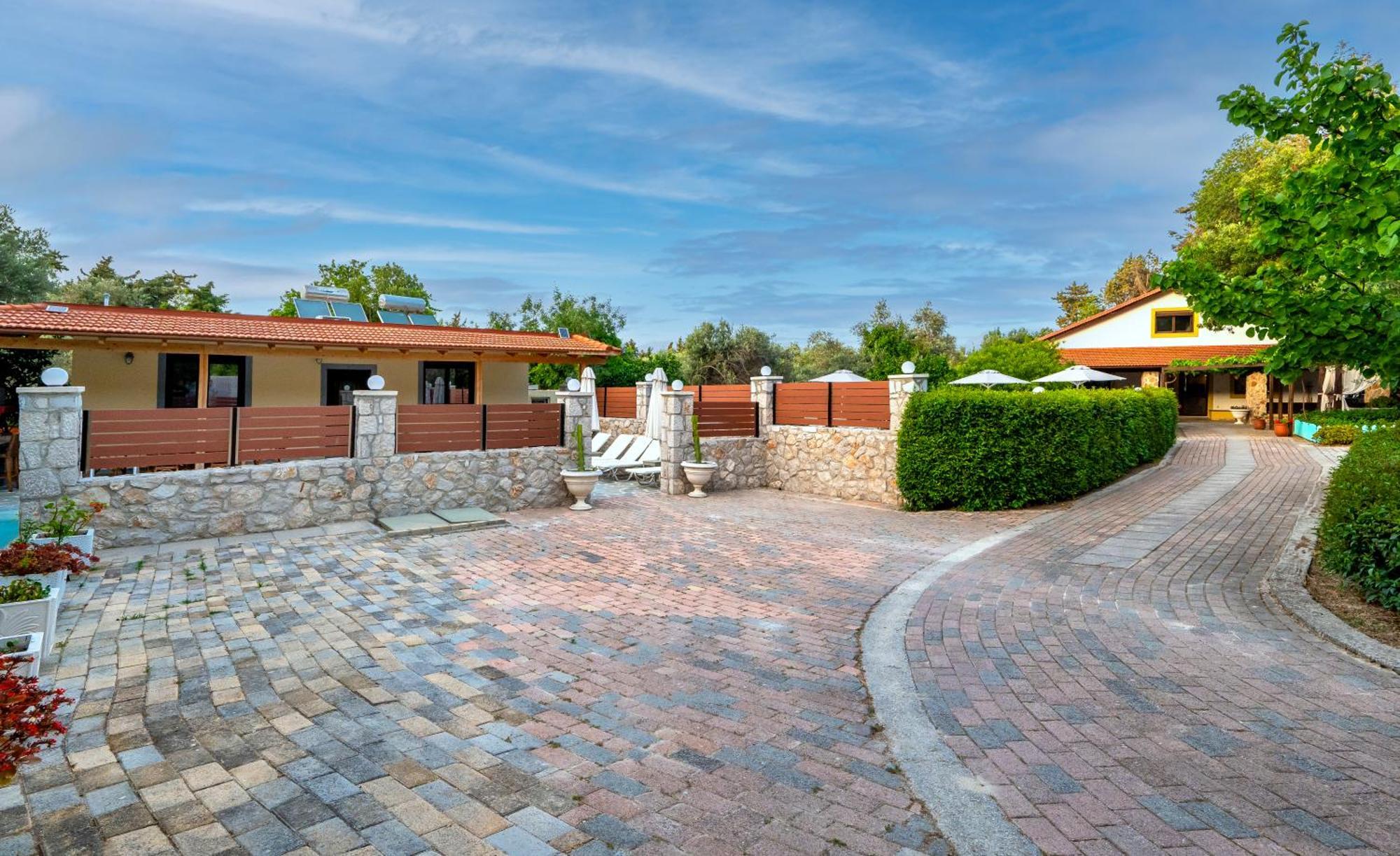 Villa Rafaela Koskinou  Exteriör bild